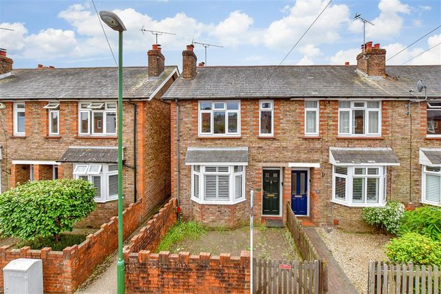 2 bed property, in Cambrai Avenue, £220,000
