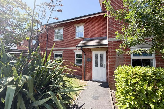 2 bed property, in Higher Green, £125,000