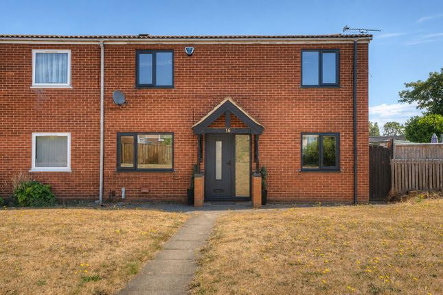 3 bed property, in Roecliffe, £299,000