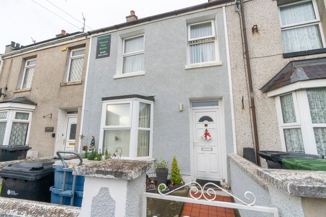 1 bed property, in Longford Terrace, £95,000