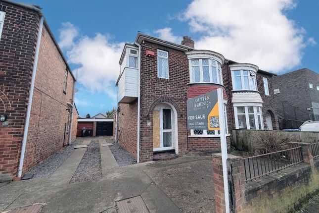 3 bed property, in Coniston Grove, £150,000