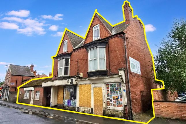 Studio, in Fieldside, £135,000
