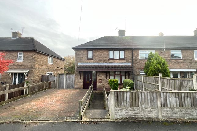 3 bed property, in Greenwood Road, £200,000