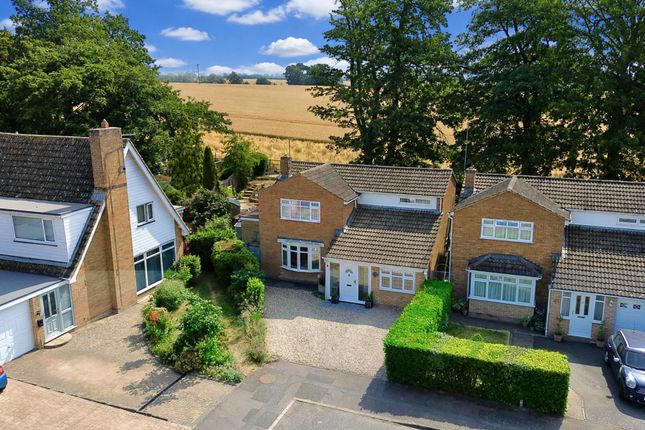 3 bed property, in Berry Close, £475,000