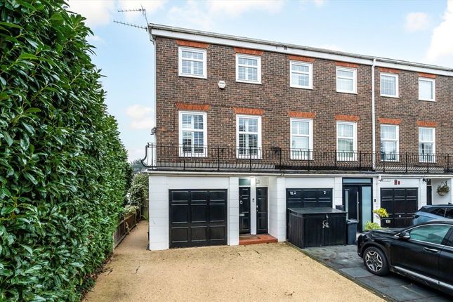 4 bed property, in Waldegrave Park, £1,150,000