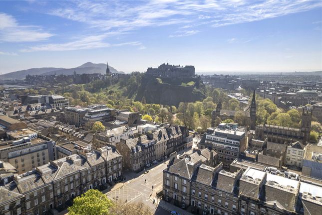 2 bed property, in South Charlotte Street, £450,000