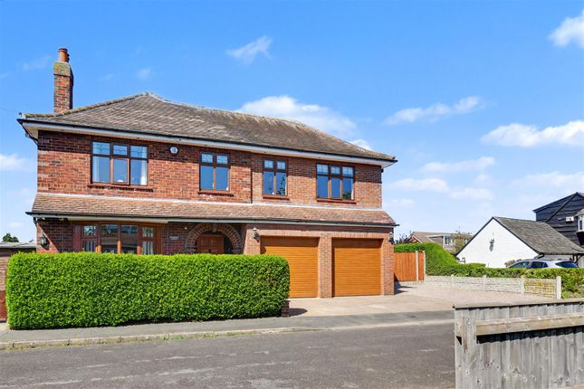 3 bed property, in Haiths Lane, £420,000