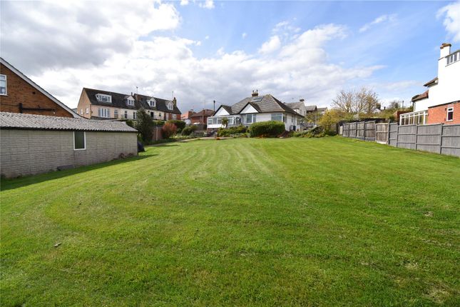 4 bed property, in Beach Road, £700,000