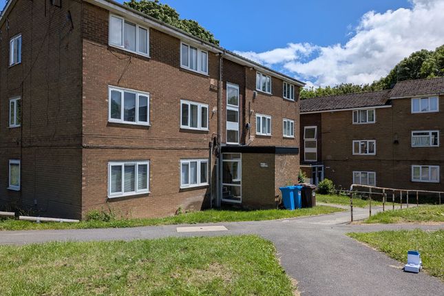 2 bed property, in Colley Drive, £74,000