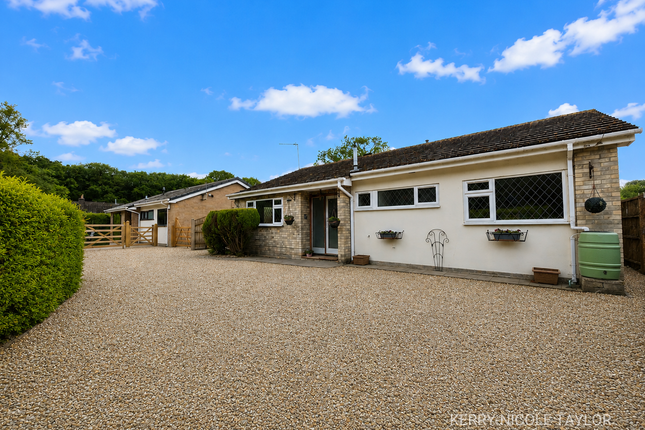 3 bed property, in Station Road, £400,000