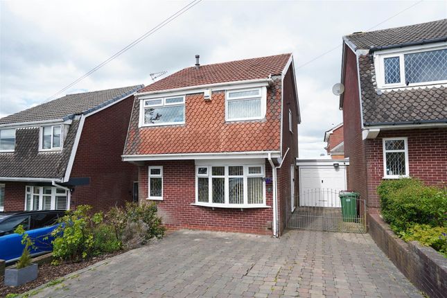 3 bed property, in Snowdon Drive, £250,000