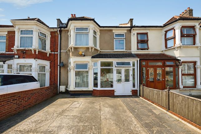 5 bed property, in Lansdowne Road, £650,000