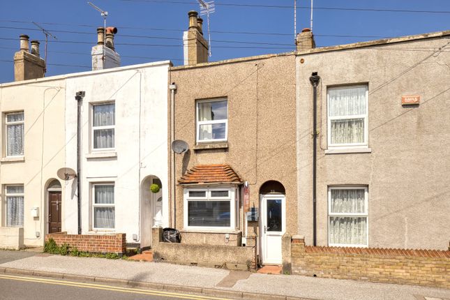 2 bed property, in Boundary Road, £160,000
