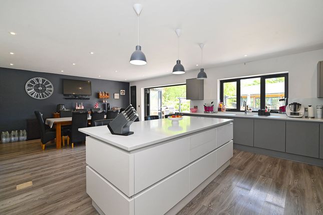 6 bed property, in Seymour Avenue, £800,000