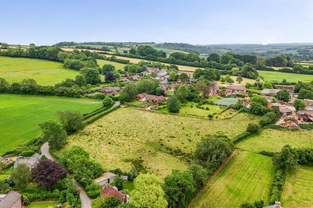 4 bed property, in Higher Ansty, £975,000