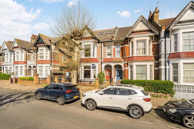 5 bed property, in Springwell Avenue, £980,000