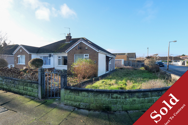 2 bed property, in Levens Drive, £160,000