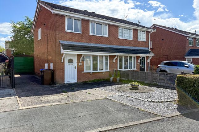 3 bed property, in Bellringer Close, £210,000