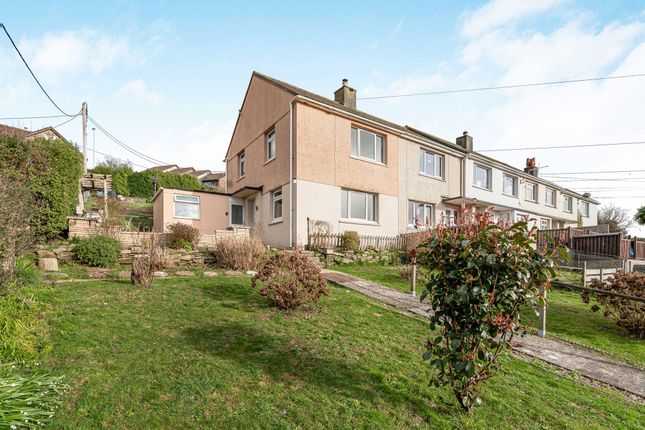 2 bed property, in Polruan Road, £250,000