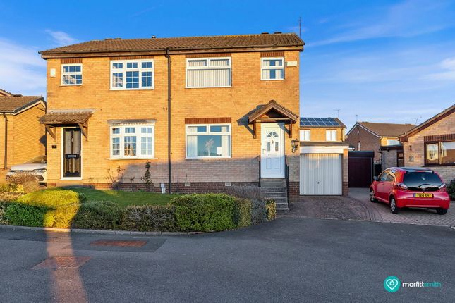 3 bed property, in Birkbeck Court, £165,000