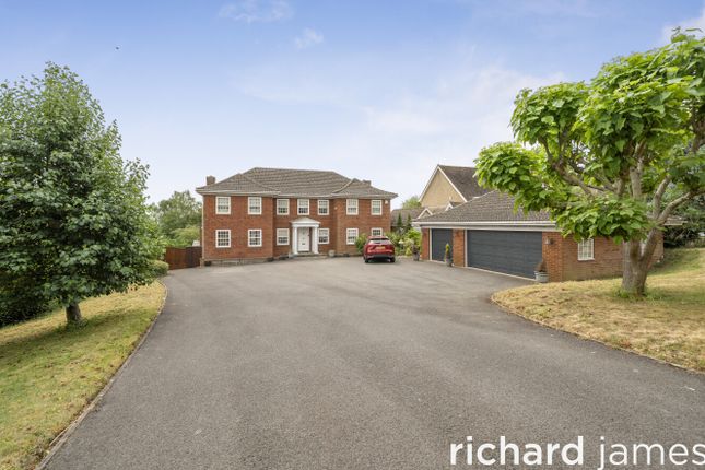 5 bed property, in Field Rise, £1,350,000