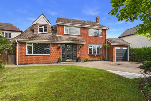 5 bed property, in Welton Road, £465,000