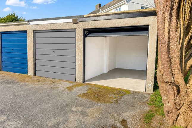 Studio, in Elderfield Close Tywardreath, £30,000