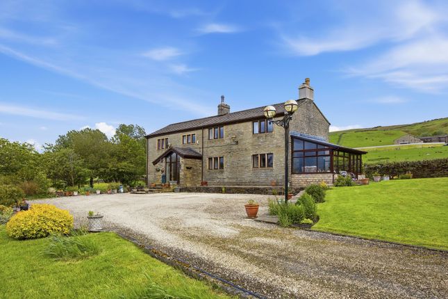 5 bed property, in Moss Farm, £800,000