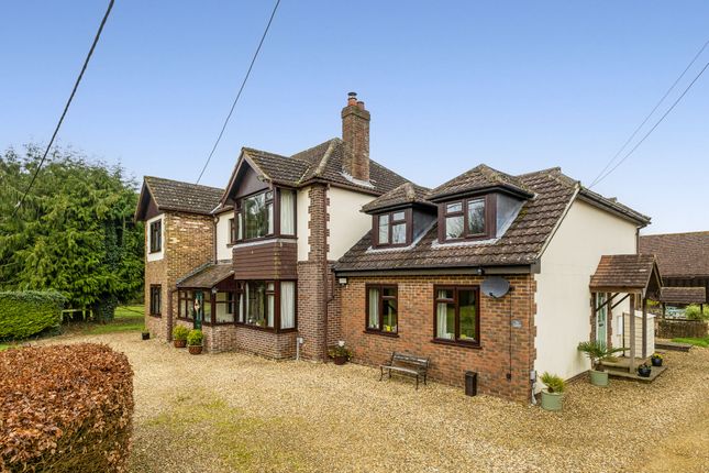 5 bed property, in Lopcombe, £999,950