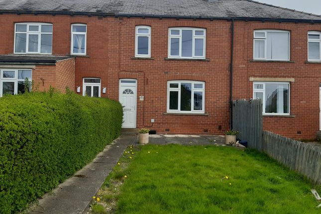 3 bed property, in Paddock Road, £150,000