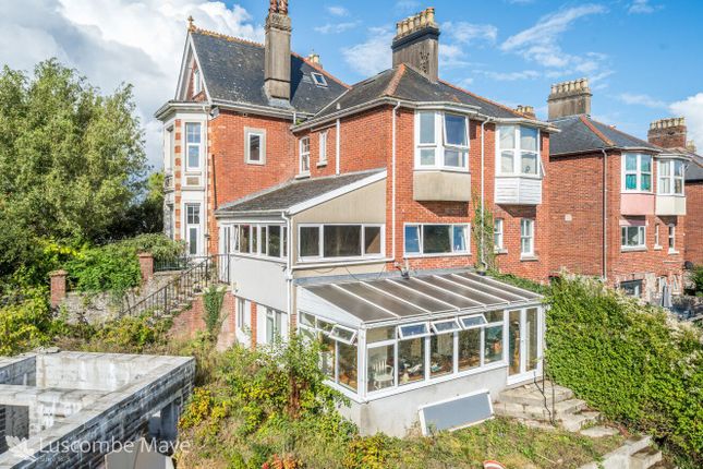 4 bed property, in 9 Queens Terrace, £225,000