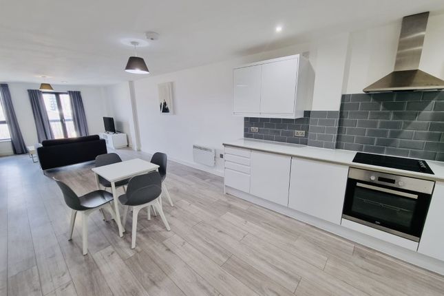2 bed property, in Parliament Street, £160,000