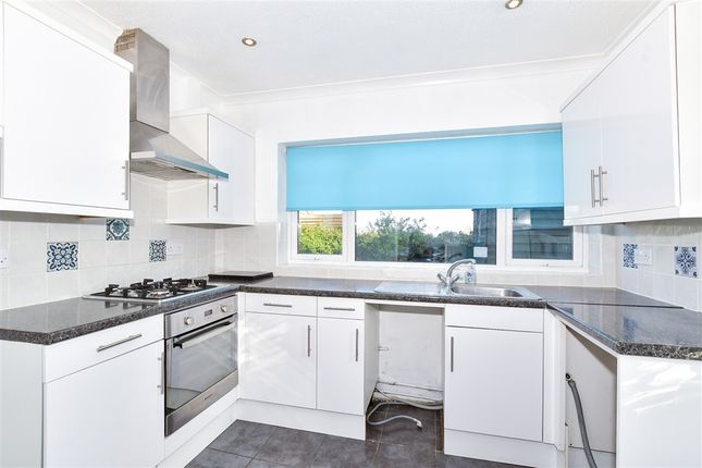 2 bed property, in St. Katherine's Lane, £280,000