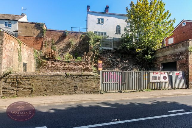 Land, in 1A Station Road, £90,000