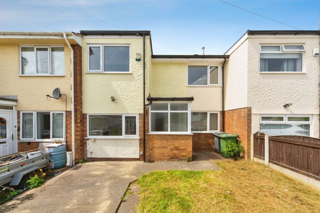 3 bed property, in Rake Close, £230,000