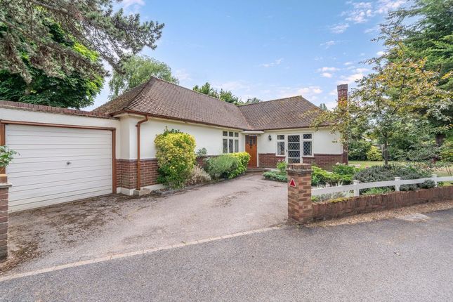 3 bed property, in Penton Hall Drive, £750,000
