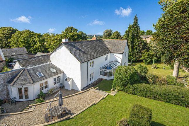 6 bed property, in Wellington, £895,000