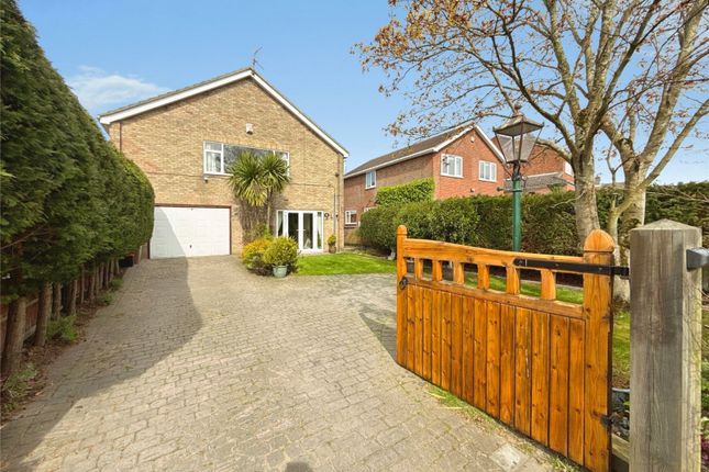 4 bed property, in Scarle Lane, £450,000