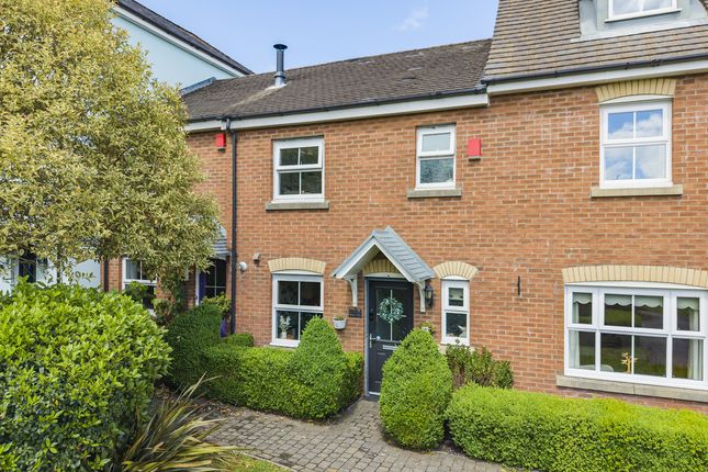 3 bed property, in Dragon Way, £220,000