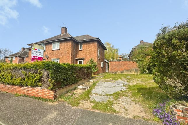5 bed property, in Brereton Close, £379,000