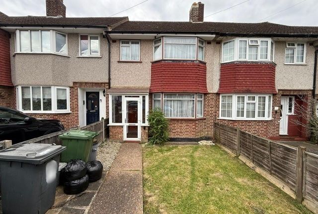 3 bed property, in Brockman Rise, £449,995