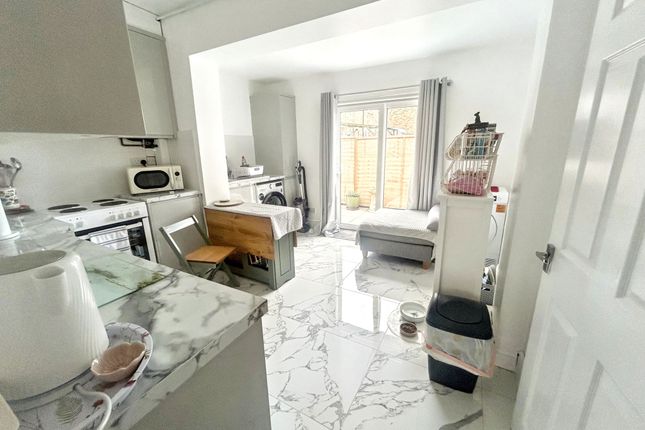 2 bed property, in Jasper Avenue, £125,000