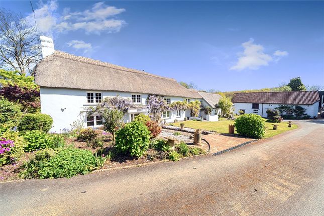 5 bed property, in Roundswell, £1,595,000