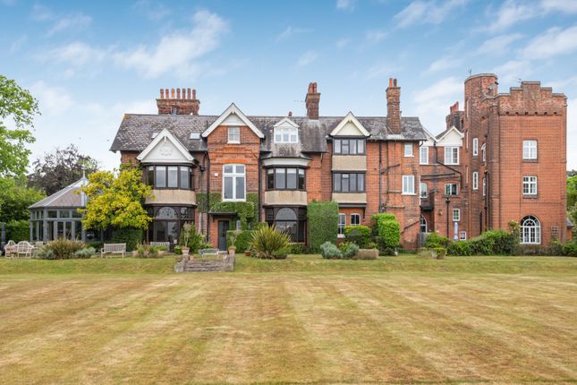6 bed property, in Robins Nest Hill, £2,950,000