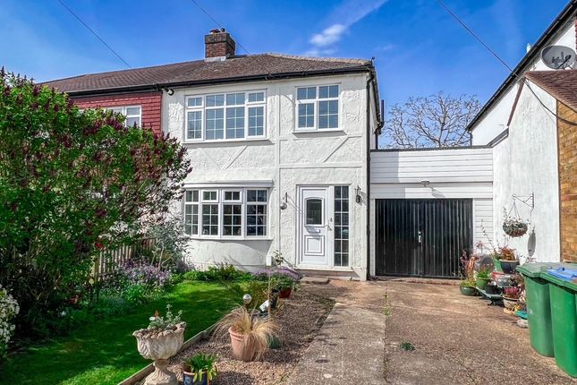 3 bed property, in Balmoral Crescent, £625,000