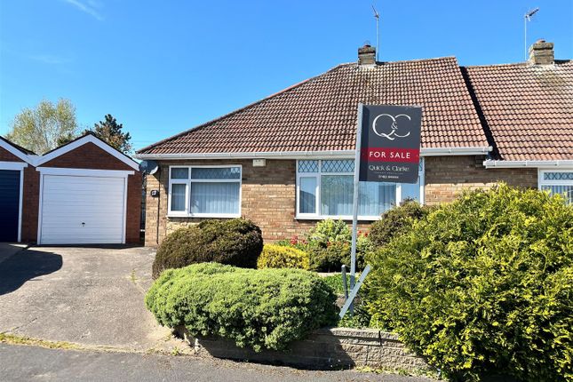 2 bed property, in Rowan Garth, £229,950