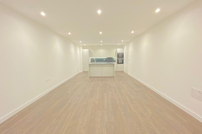 2 bed property, in Coster Avenue, £800,000
