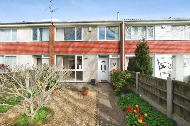 3 bed property, in Fairisle Close, £140,000
