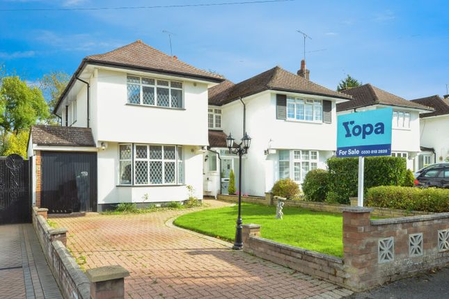 4 bed property, in Hillcroft Crescent, £750,000
