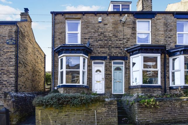 3 bed property, in Mona Road, £230,000